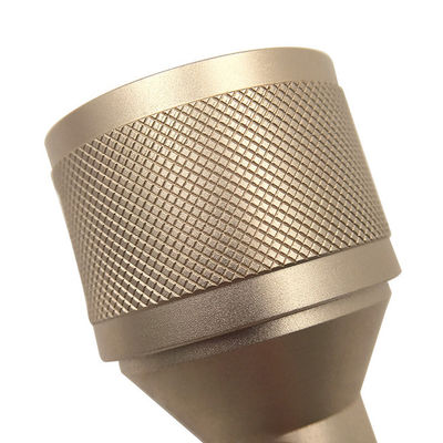 Conector coaxial serrilhado anodizado usinagem CNC personalizado de cobre alumínio